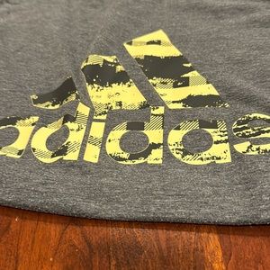 Boys adidas shirt sleeve tshirt